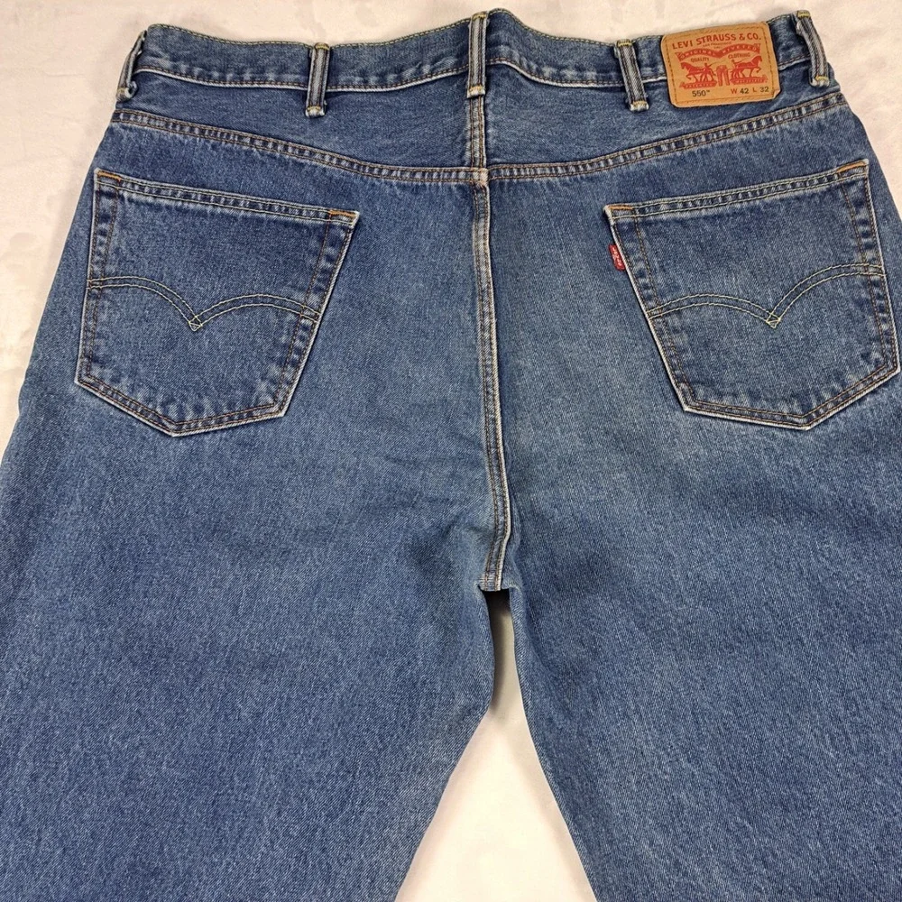 Levi's 550 Relaxed Fit Jeans Mens 42x32 Blue Excellent Denim Tapered Leg